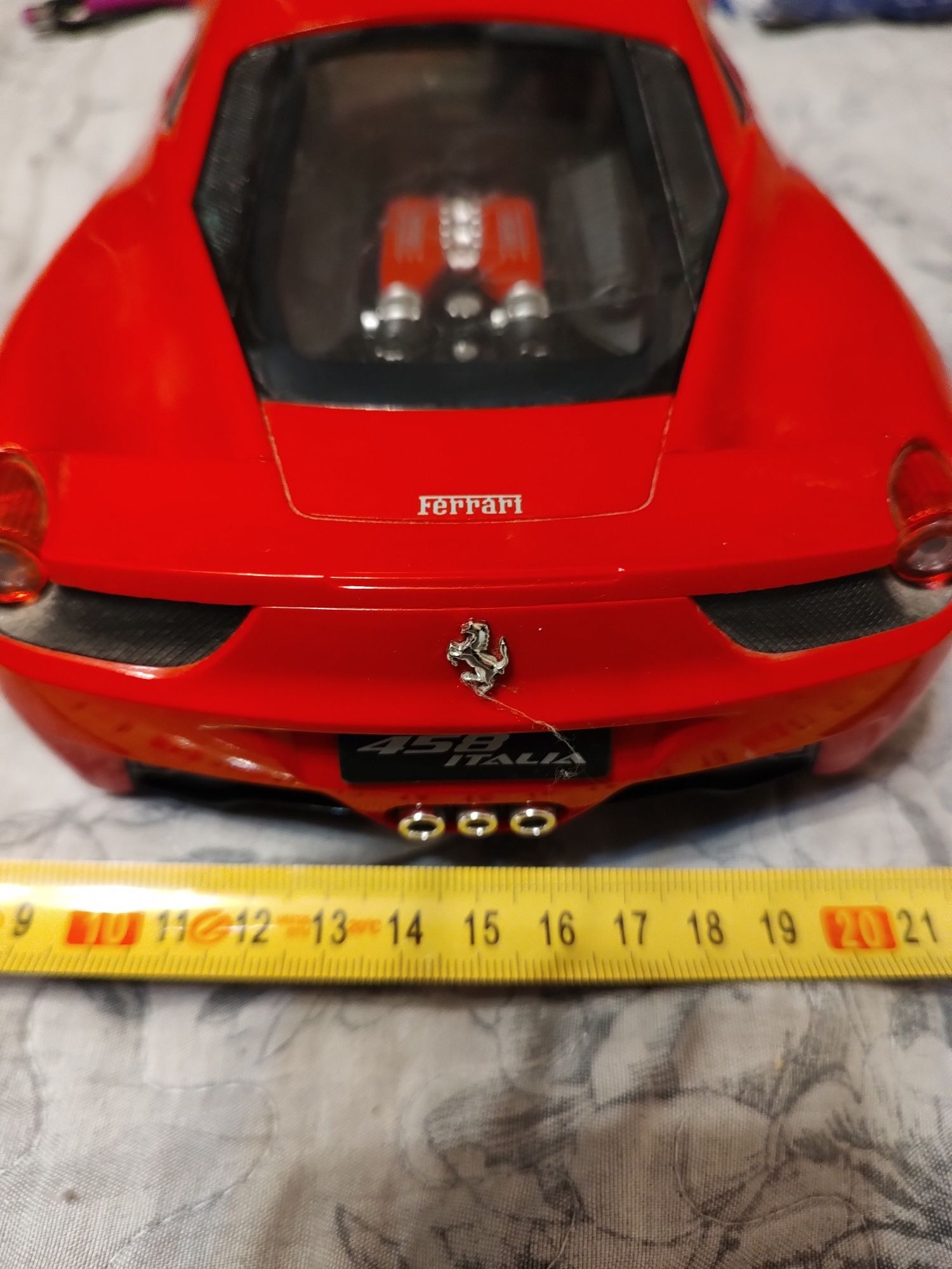 Ferrari , jucărie