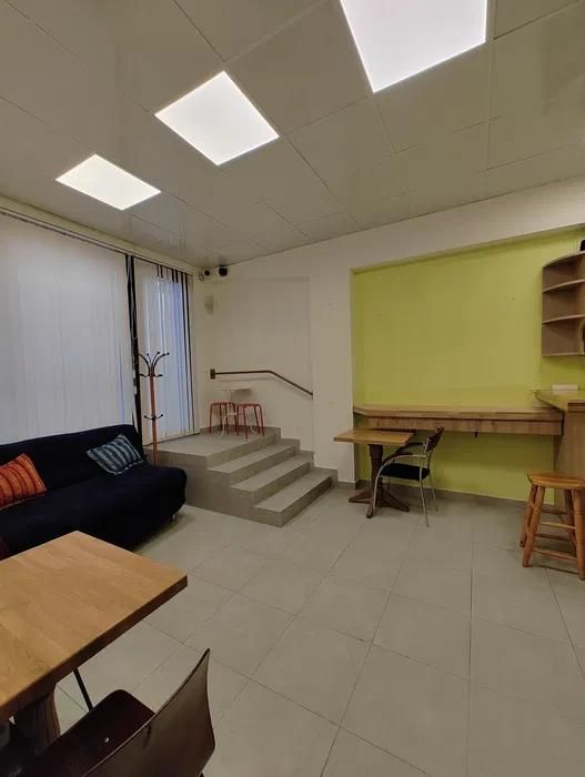 Офис, под наем, Център