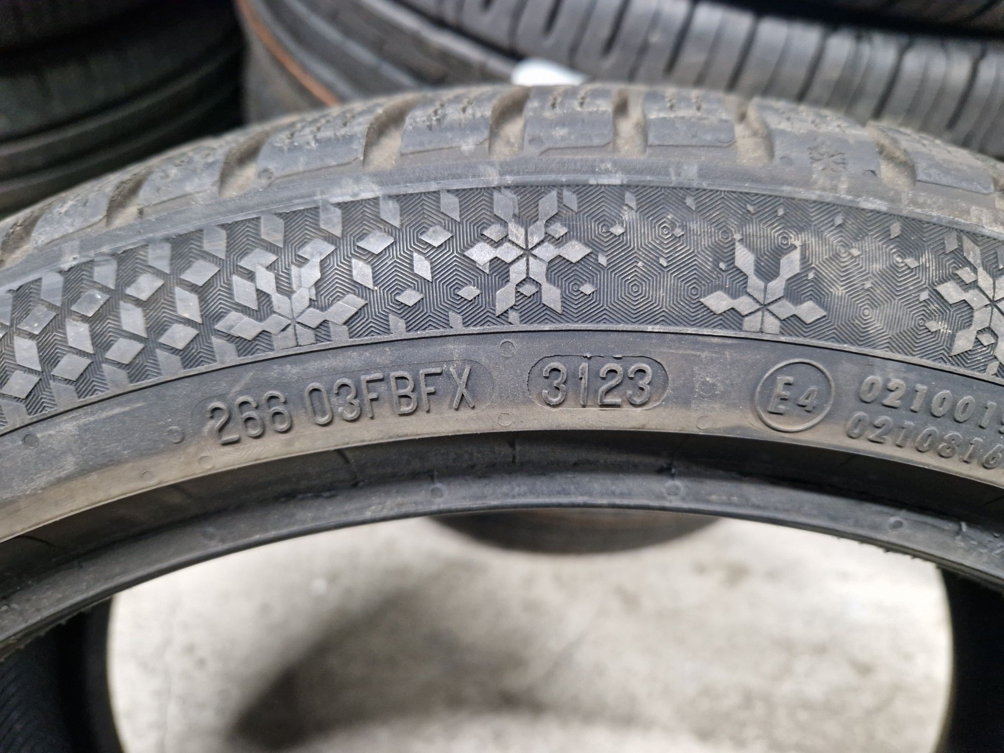 Set 4 anvelope SH iarna Continental 225/40/18 dot 2023