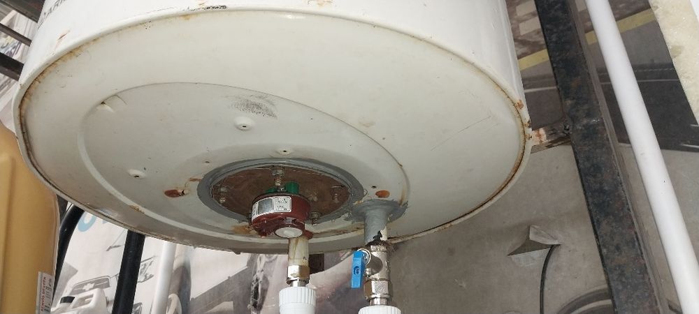 Аристон 80л, тень, термостат новый.