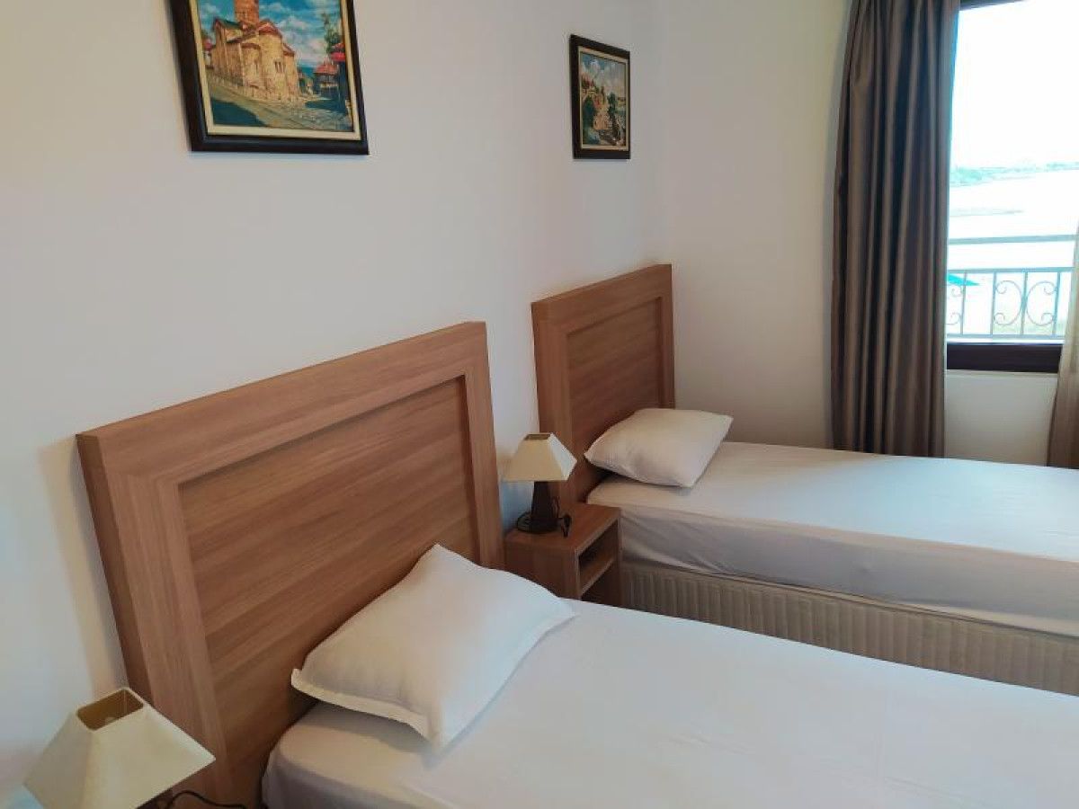 Дава се под наем Тристаен апартамент в Ахелой - 85 кв.м за 690 € - Снимка #10