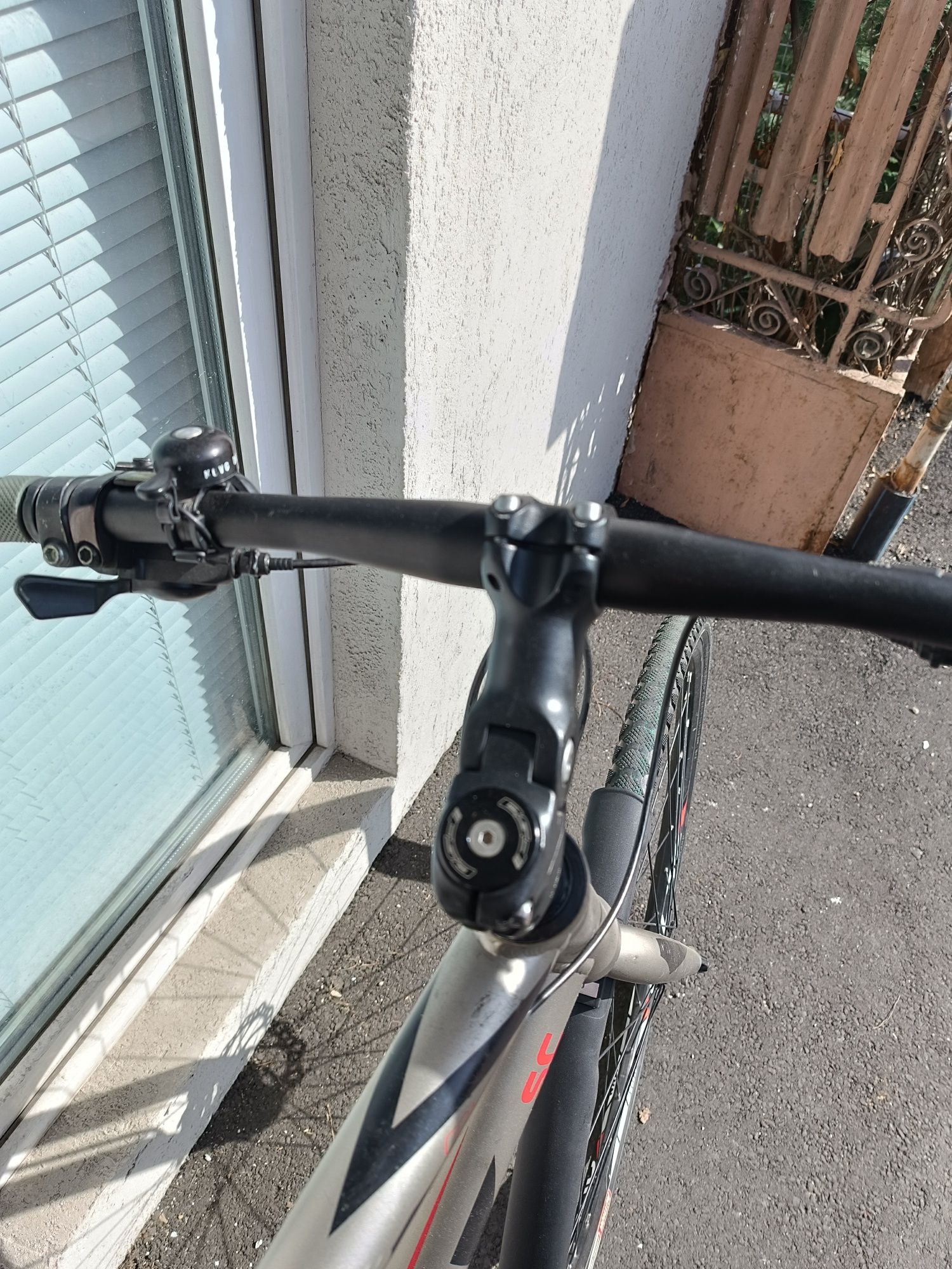 Bicicleta oraș/gravel/trekking XL aluminiu frâne hidraulice