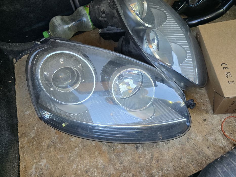 Faruri vw Golf 5