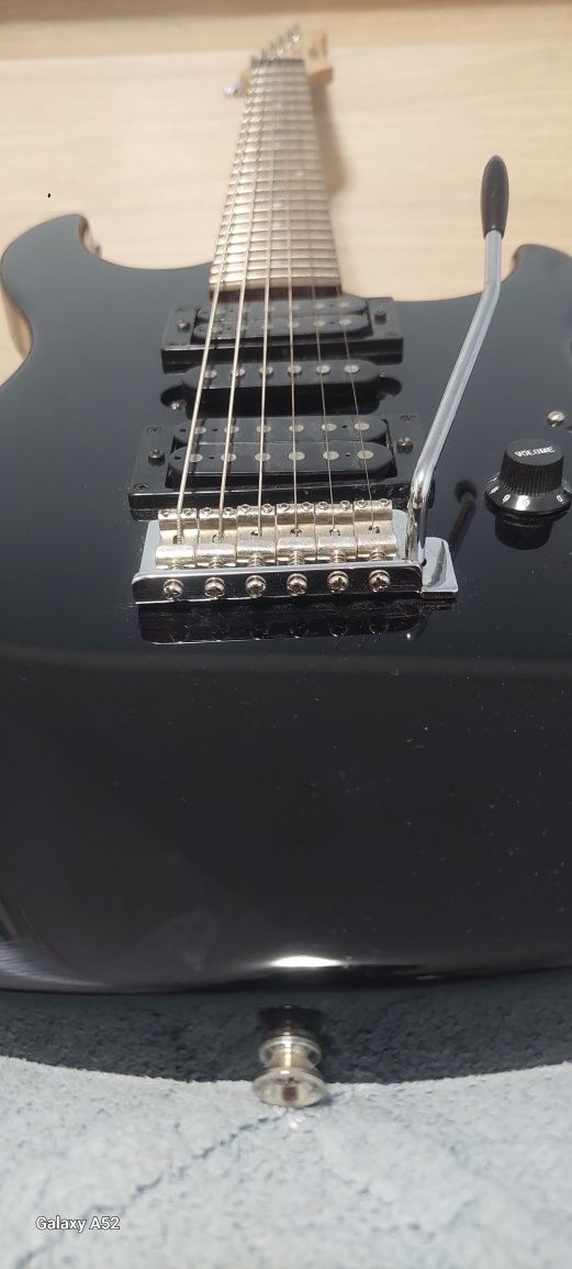 Електрическа китара (YAMAHA erg 121)
