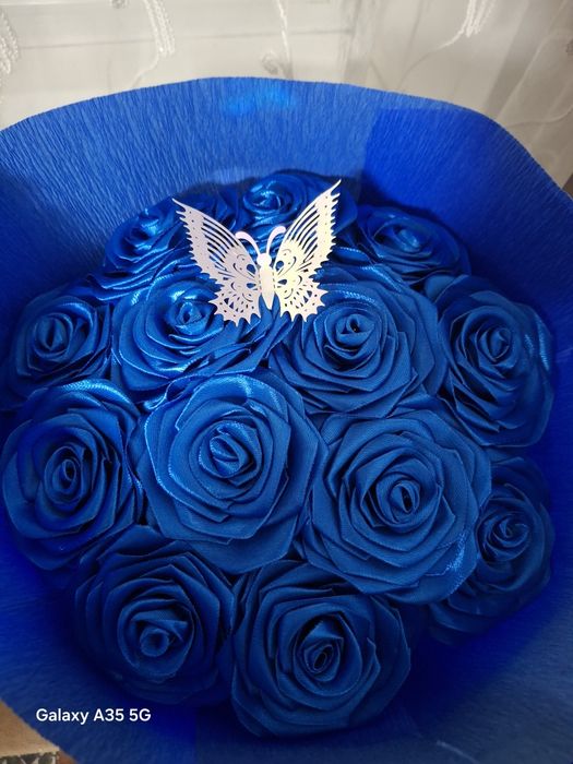 Букет втласных роз