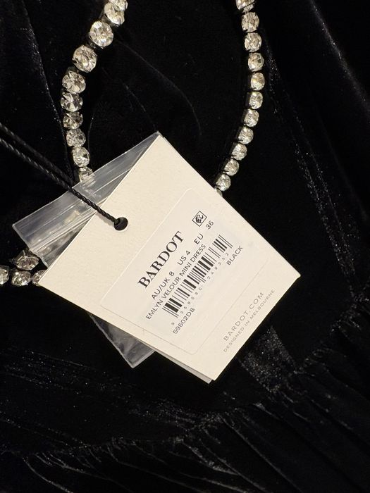 Уникална кадифена рокля Bardot