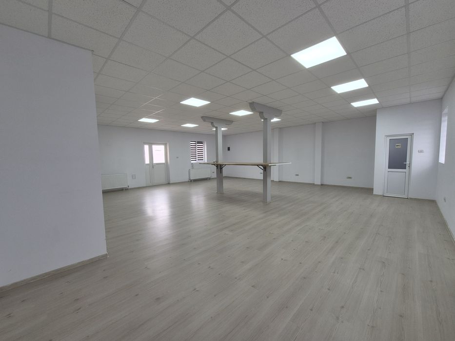 Birou - spatiu comercial  100 m2 la 3 min de centrul Sucevei