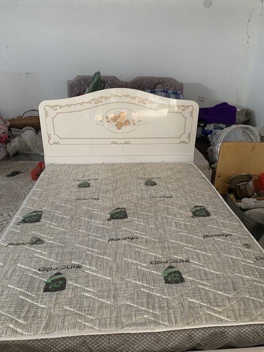 спальная кровать