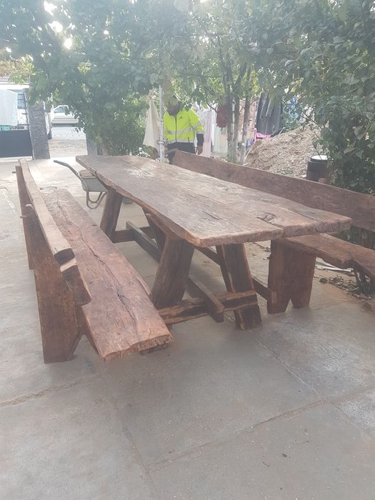Masa de stejar si 2 banci de stejar