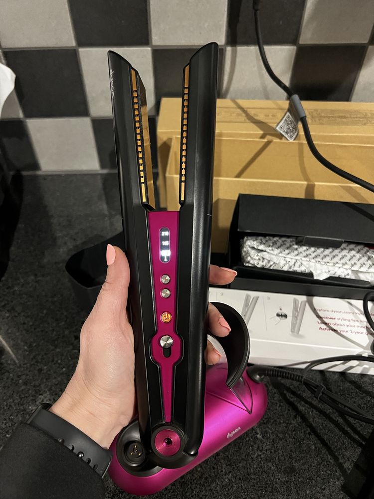 Оригинална преса за коса Dyson Corrale