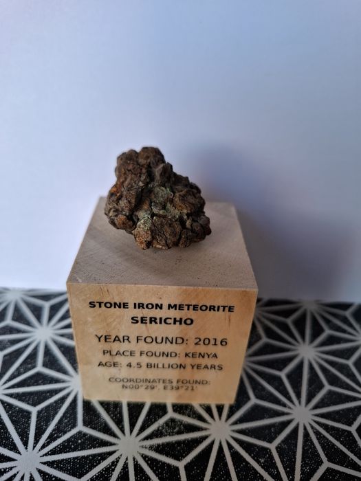 Vând meteorit Sericho