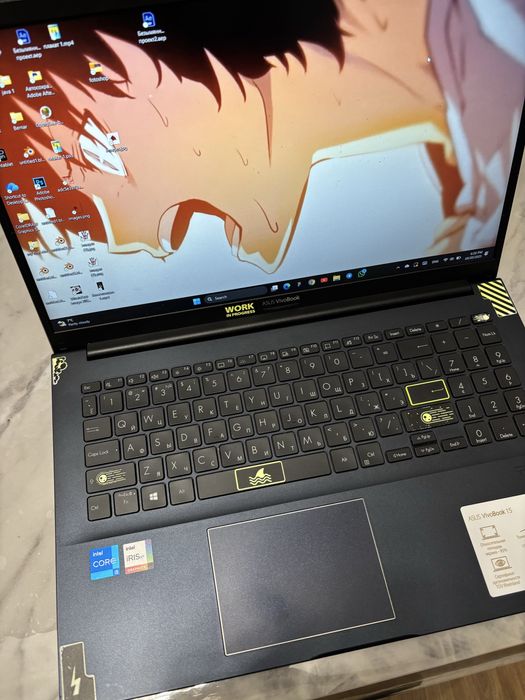Продаю ноутбук ASUS VivoBook X513EA-BQ1916 в отличном состоянии.