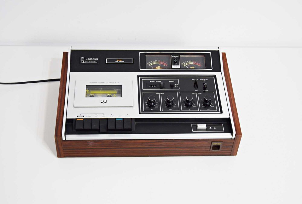 Deck Technics RS-273USD, casetofon