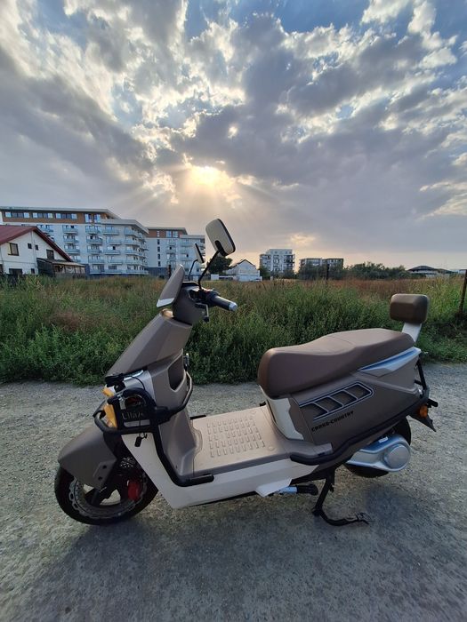 Scuter electric nou