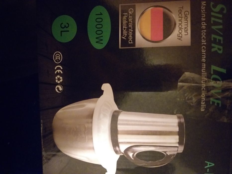 Tocator electric 1000w capacitate 3kg.