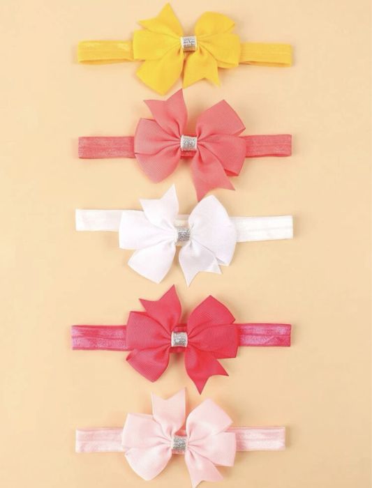 Seturi hainute fetita