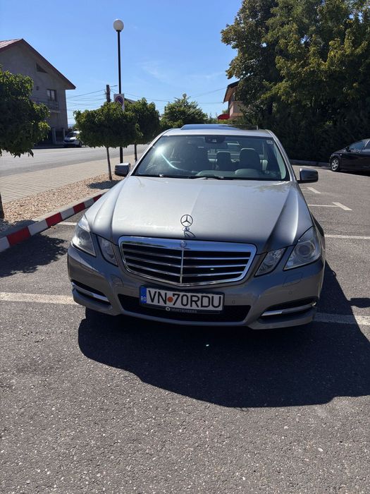 Mercedes E-Class w212 VÂND SAU SCHIMB