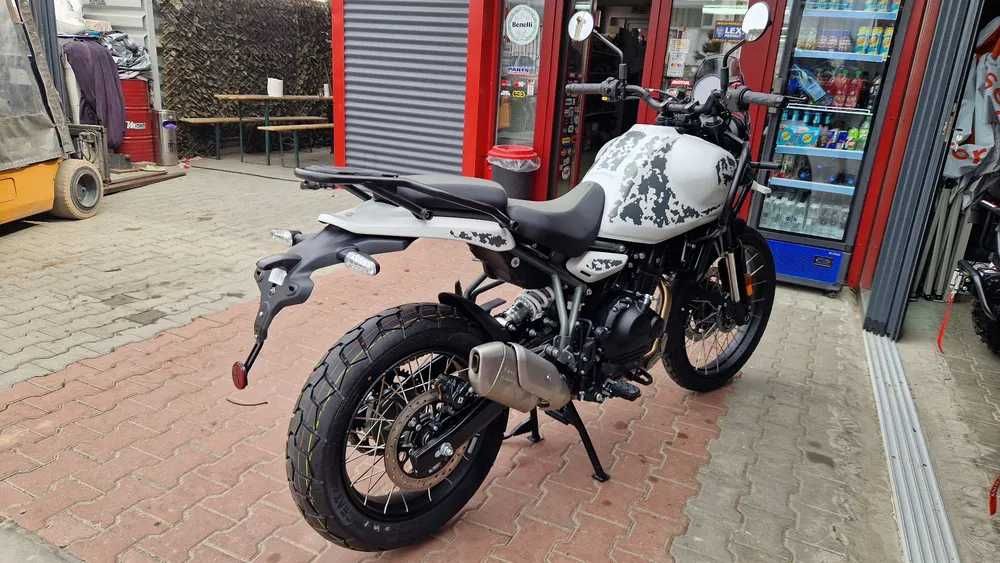 Royal Enfield Himalayan 450 NOU, Rate in magazin