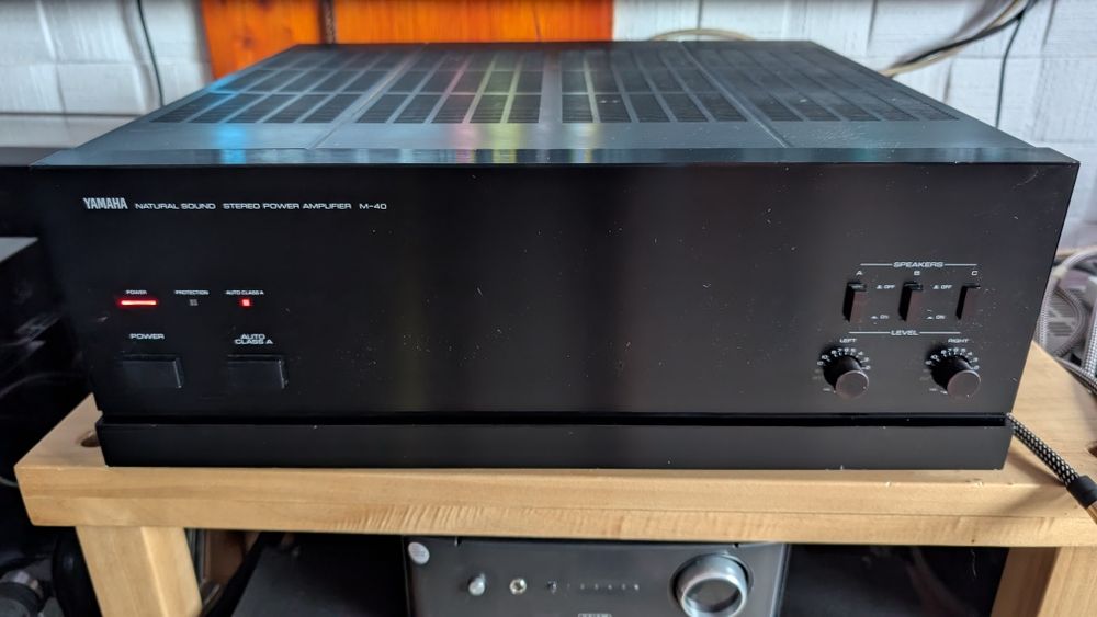 Yamaha m40 ( schimb) amplificator putere , clasa A