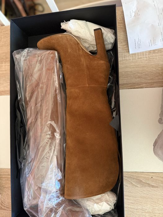 Ботуши identtita италия