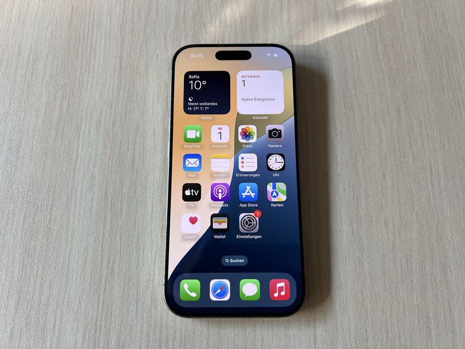 Продавам Apple iPhone 16 Pro 256GB