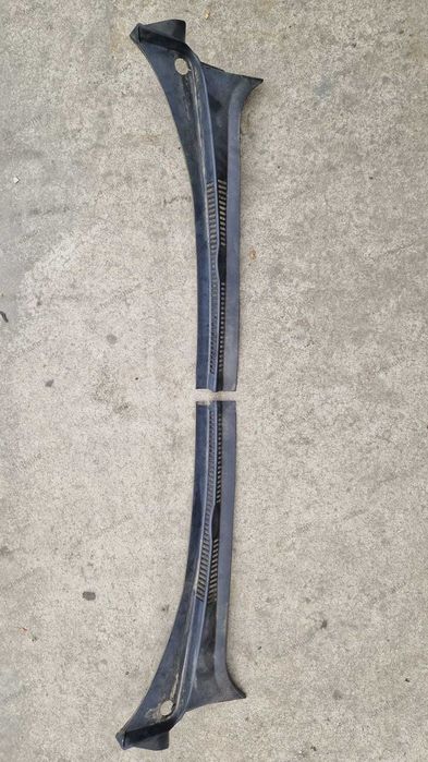 Grila stergator VW Golf 5 plus cod 5M0 819 403 B / 5M0 819 404 B