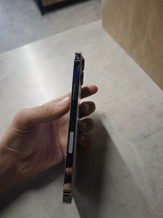 Продам айфон 13pro max