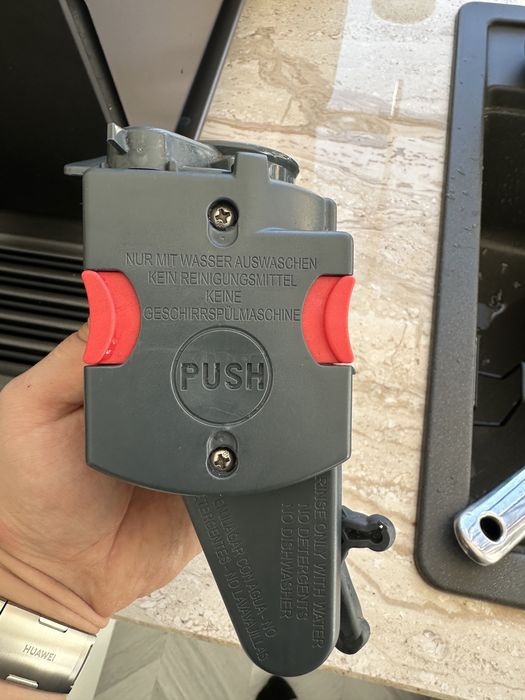 Продавам кафемашина Delonghi