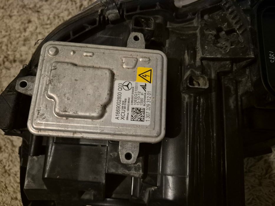 Far dreapta mercedes w204