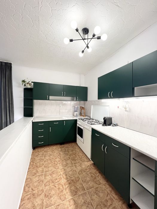 Casă individuală de închiriat – 150 mp + 700 mp teren – Colonia Sopor