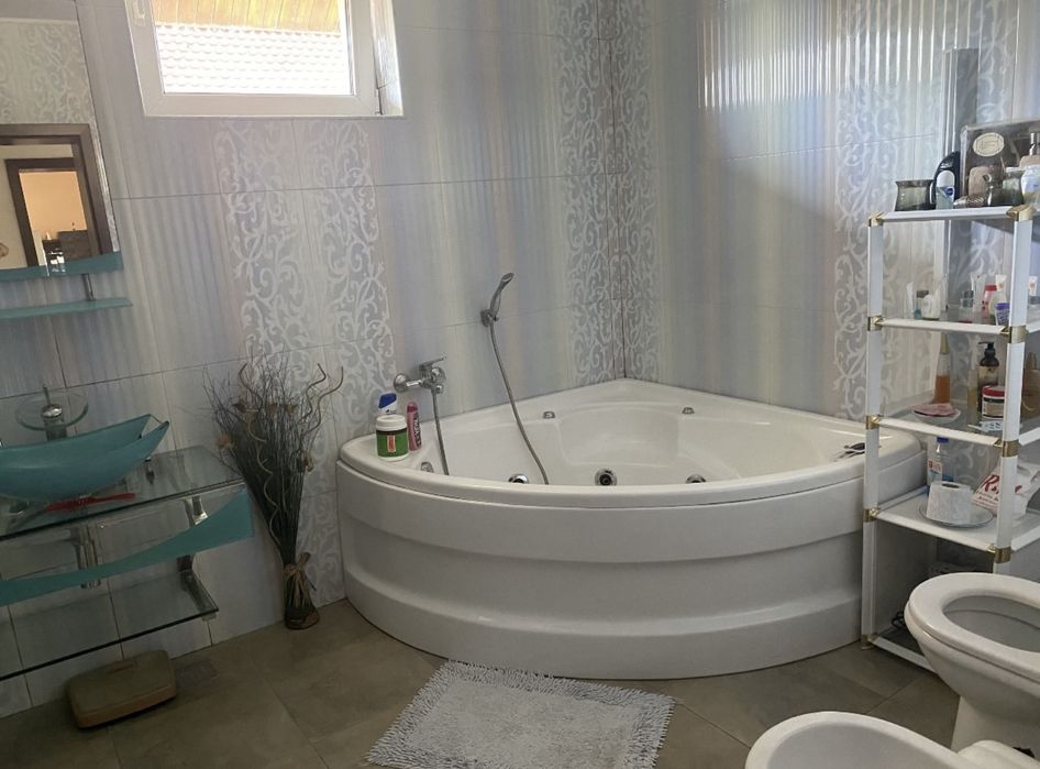 Casa 220 mp utili, 6 camere