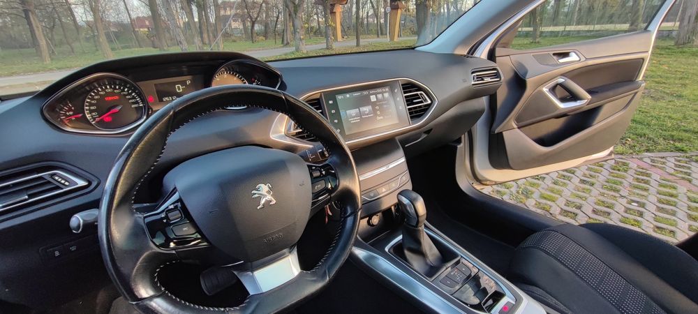 Peugeot 308 – 2018 – 1.6 BlueHDi 88 kW – AUTOMATĂ – Full LED