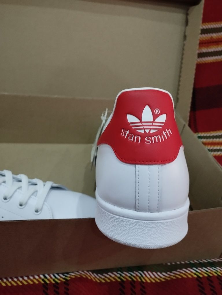 Нови кецове Fila, Adidas