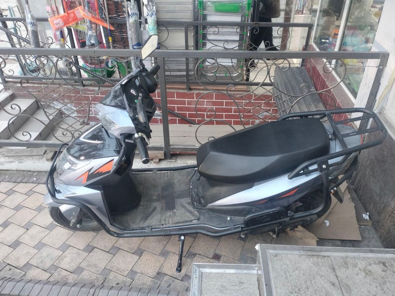 Электроскутер hybrid