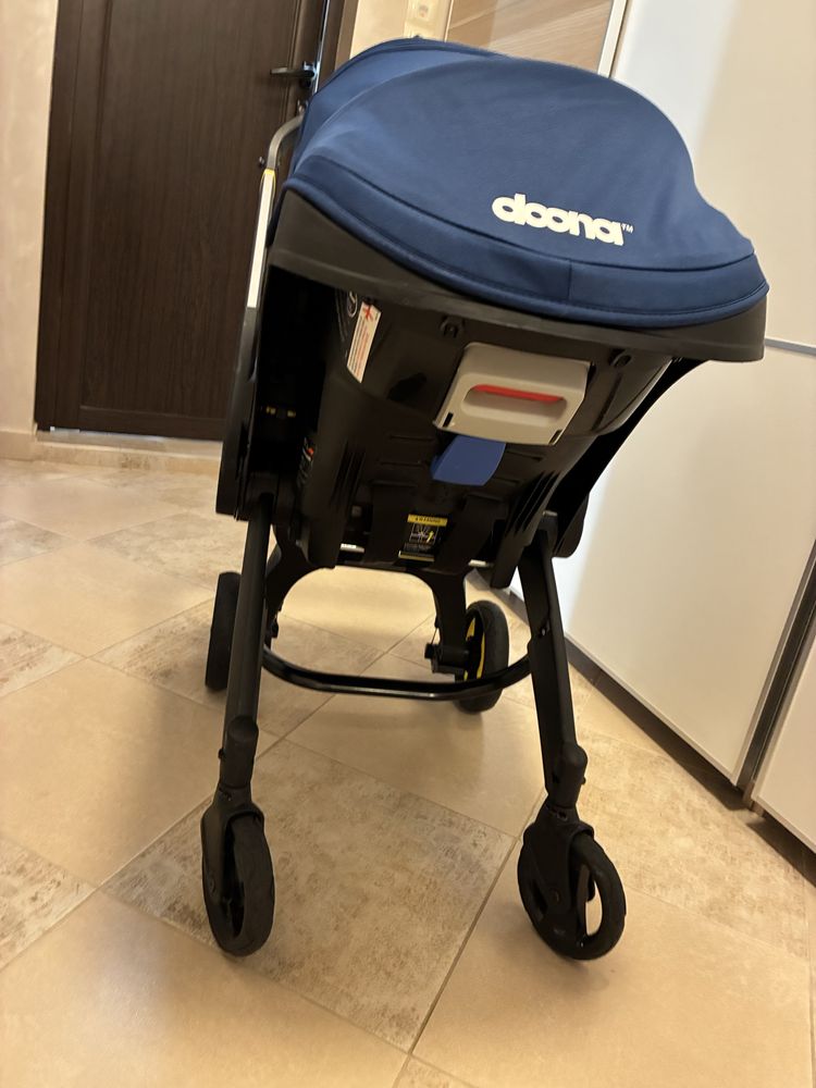 Стол за кола и количка Doona