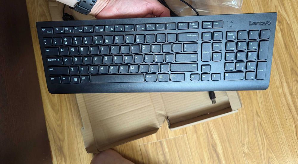 Tastatura Lenovo 300, Slim, Negru