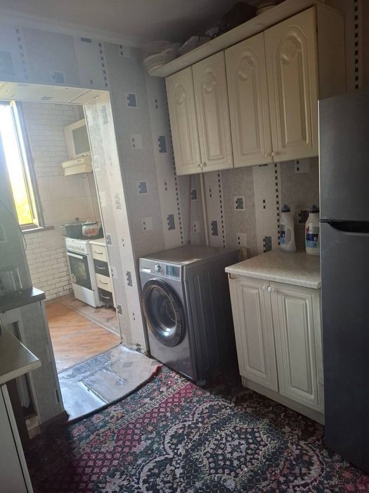 Срочно продаётся 1 ком.Чиланзар 21 квартал