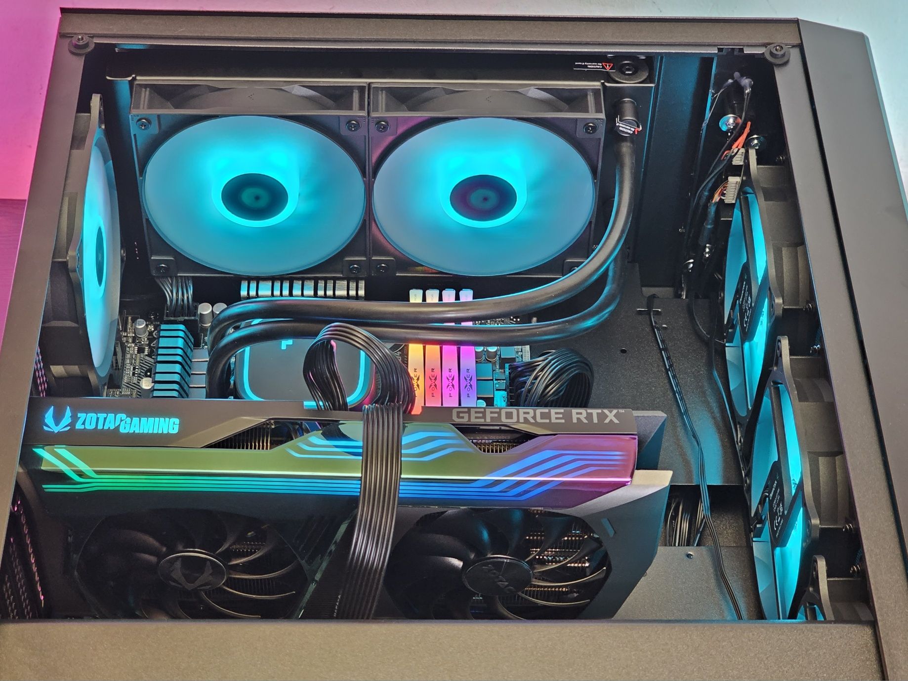 Ryzen 7-7800X3D/RTX 5070 12GB/RAM 32GB/SSD 1TB/Чисто Нов+Гаранция!