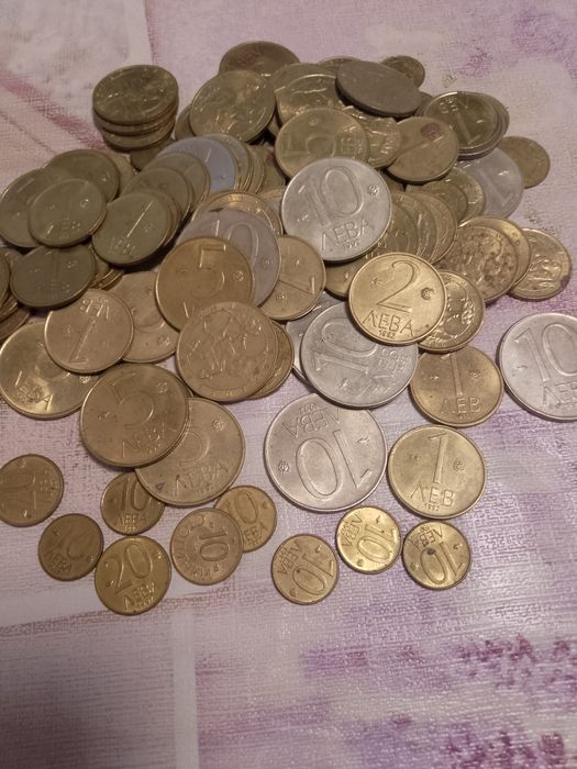 Монети от различни години