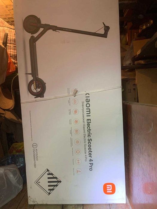 Фирменная коробка,упаковка от  электросамоката  XIAOMI  Ксяоми 4 PRO