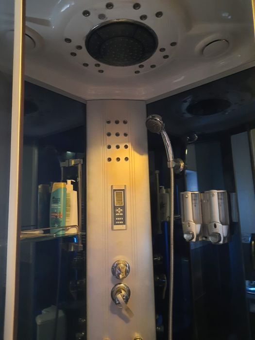 Cabină dus baie proprie