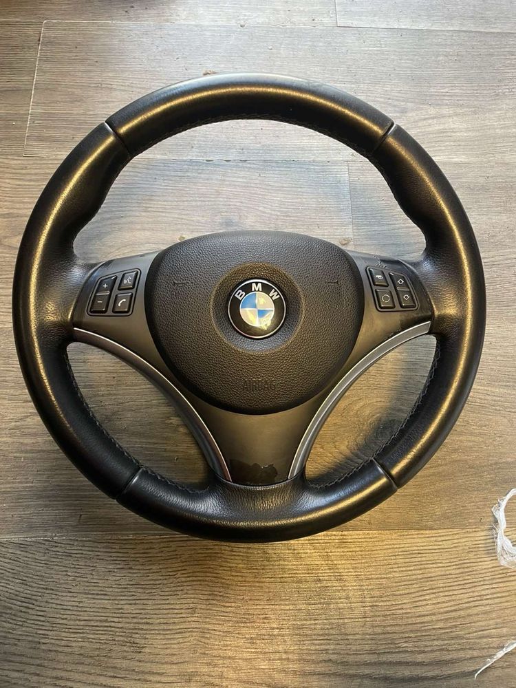Спортен волан Бмв Е87 Е90 Е91 Е92