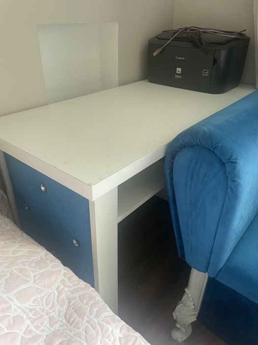 Стол для маникюра дизайнерский