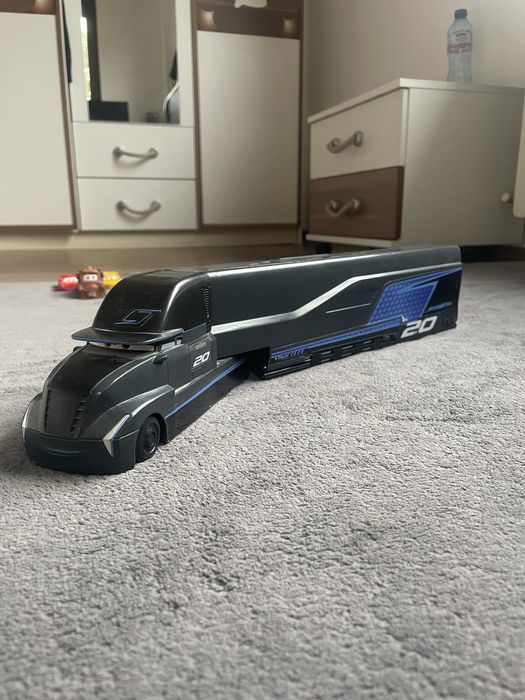 Камион на jackson storm mcqueen