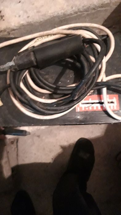 Vând aparate sudură unu făcut artizanal și unu import germania