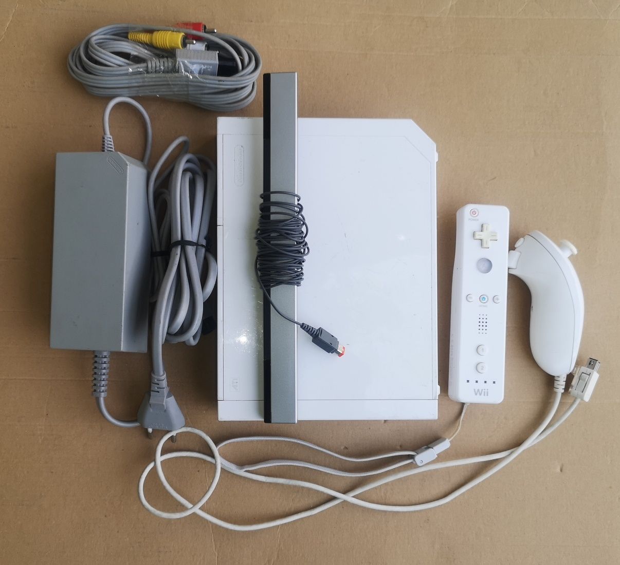 Consolă Wii Nintendo modată + 140 jocuri, toate accesoriile