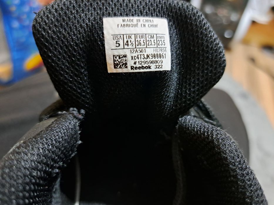 Reebok маратонки 37.5