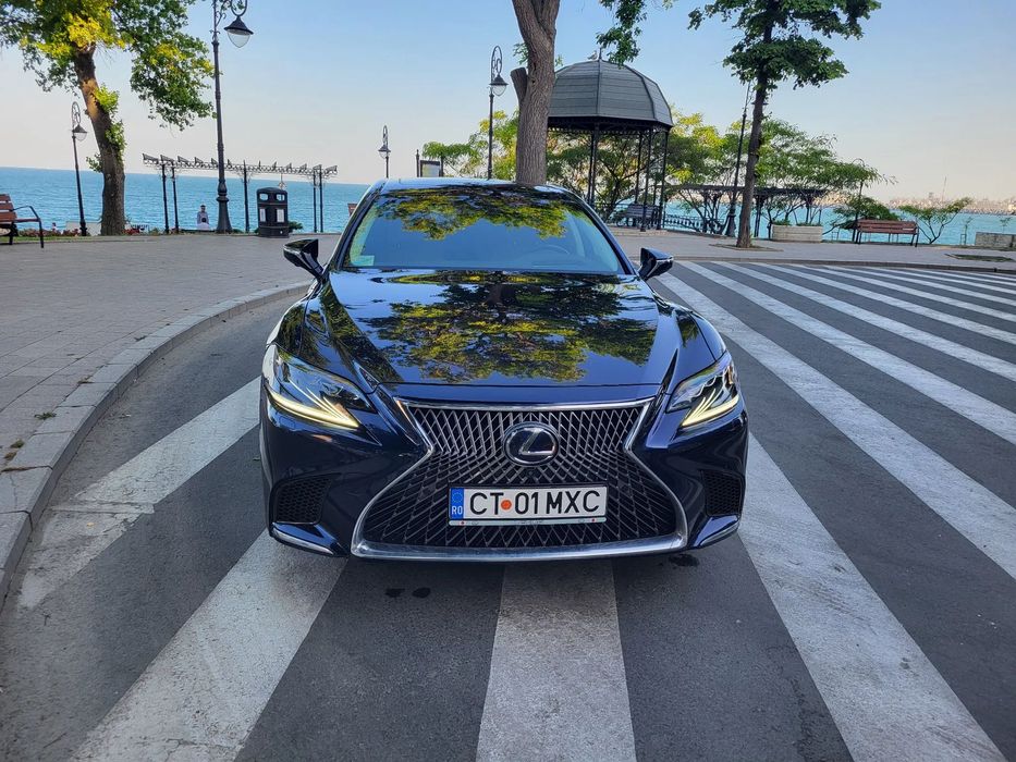 Lexus Seria LS Primul proprietar, stare foarte bună, garanție până în februarie 2028.