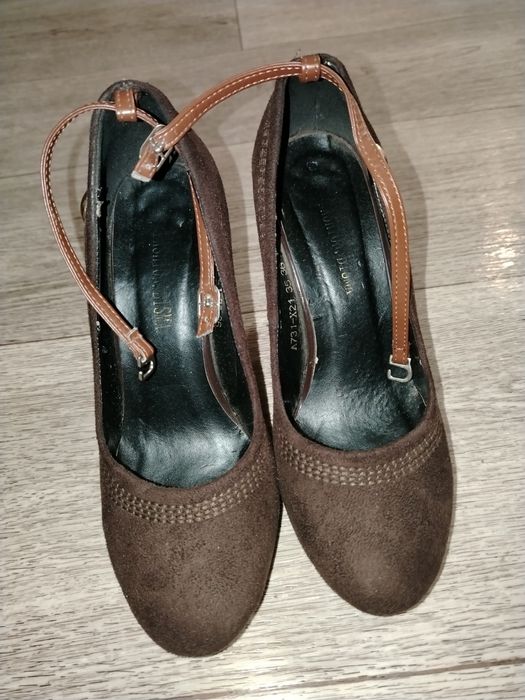 Продается туфли ботильон