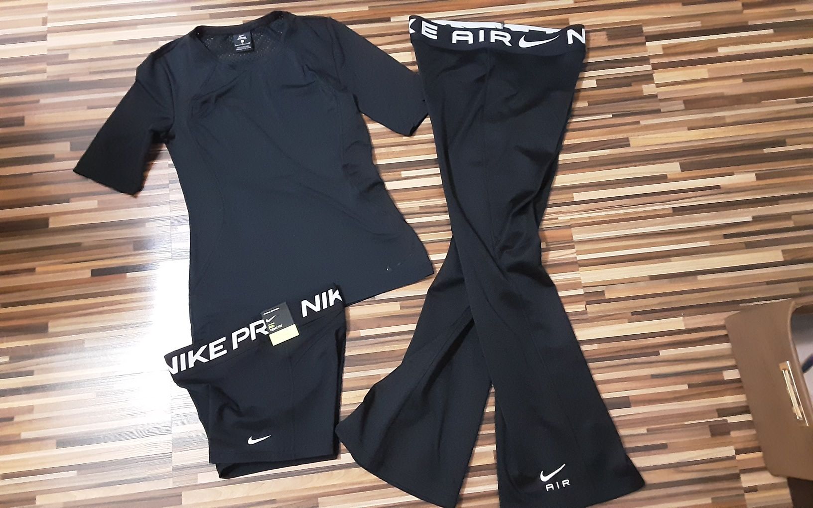 (S) NIKE PRO нови клин,панталон и блуза